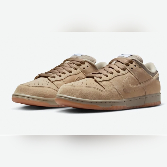 Nike SB Dunk Low - Picture 2 of 9